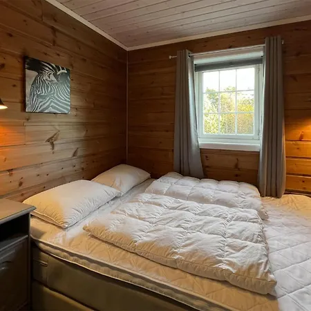 בית נופש 5 Bedroom Cozy In *