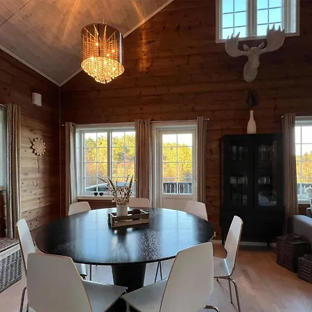 5 Bedroom Cozy In 度假居