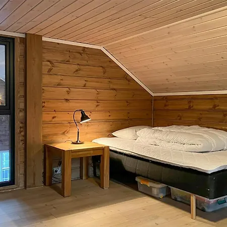 Vakantiehuis 5 Bedroom Cozy In