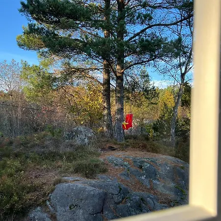 5 Bedroom Cozy In Lyngdal