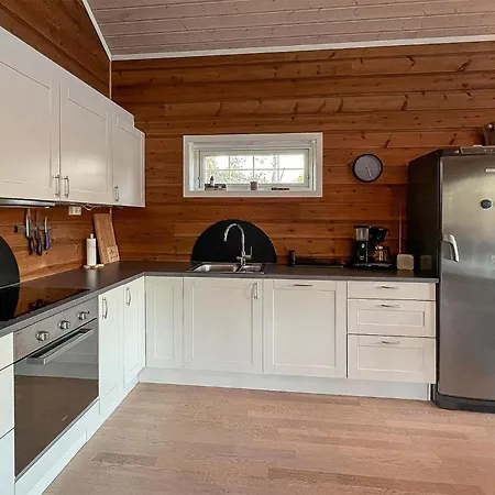 5 Bedroom Cozy In * Lyngdal